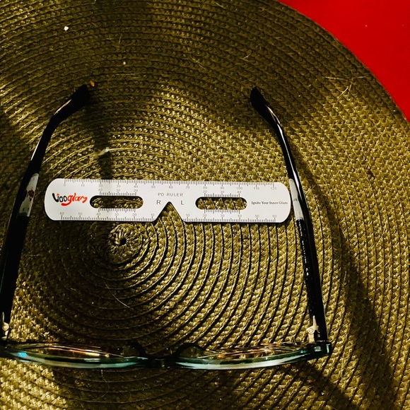 Funky glasses frames - Picture 3 of 4